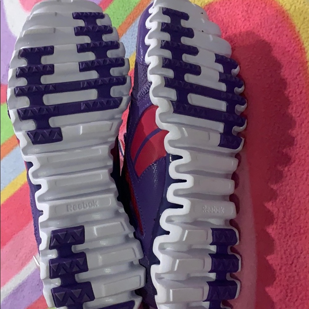 Never Worn Reebok - Picture 3 of 6
